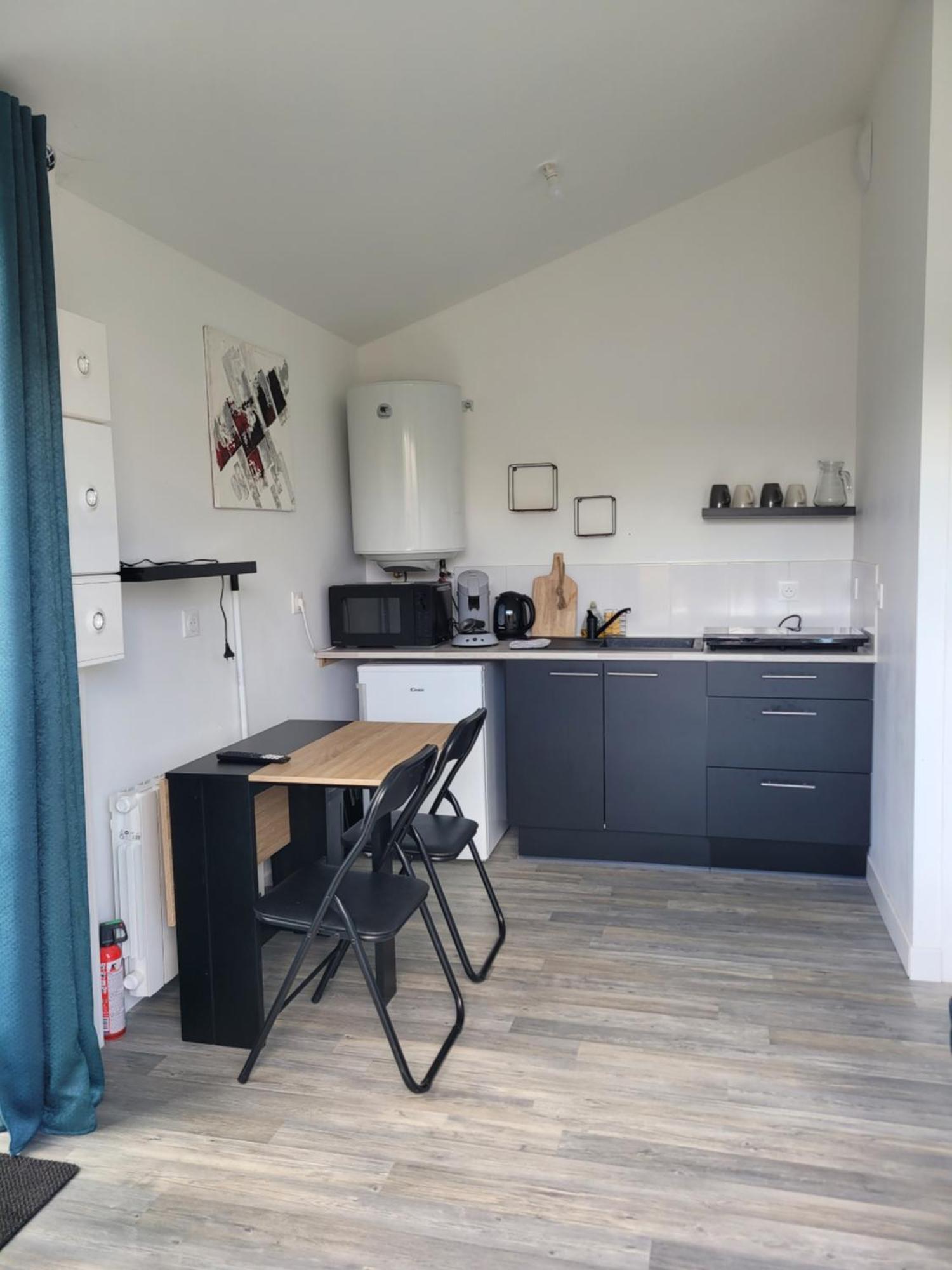 Le Studio Saint-Pierre-Montlimart ภายนอก รูปภาพ